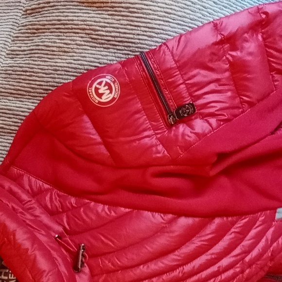 Micheal Kors puffer jacket - Picture 2 of 3